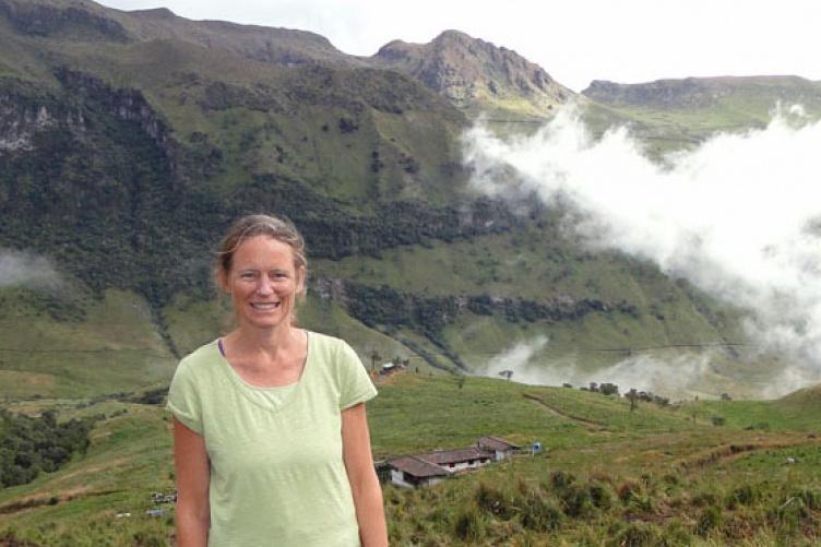 海蒂Asbjornsen，自然资源与环境副教授.